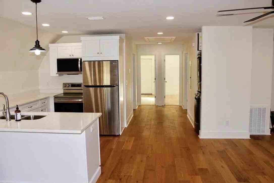 54 Davis St - Photo 4 of 14