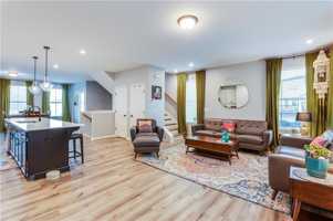 featured image of 399 Skylar Way SE