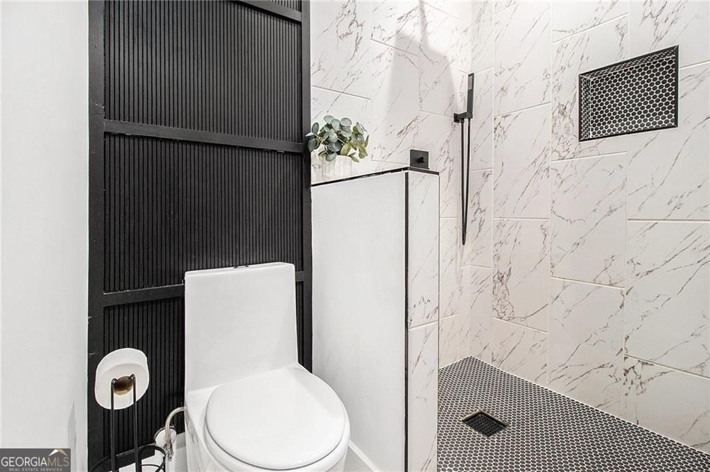 3120 Godby Rd - Photo 6 of 8