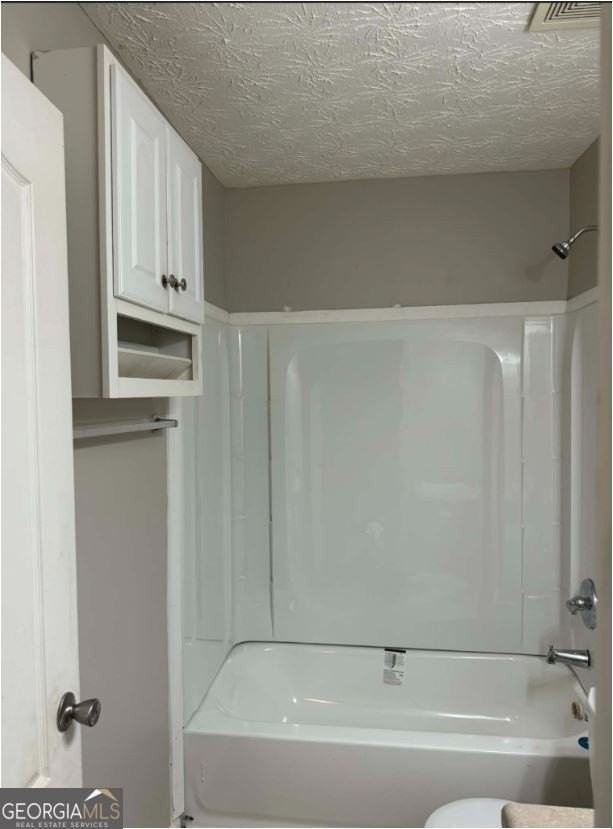 5548 Pineridge Ct - Photo 4 of 24