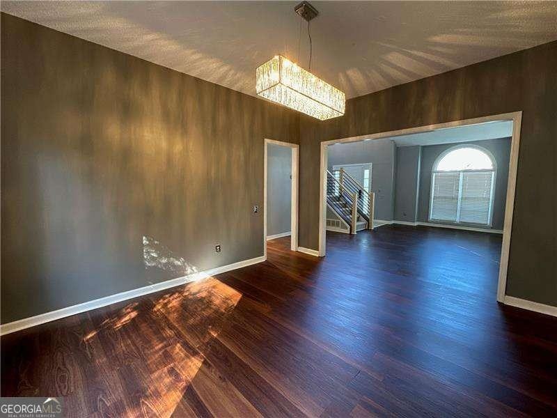 1251 Green Oak Cir - Photo 6 of 32