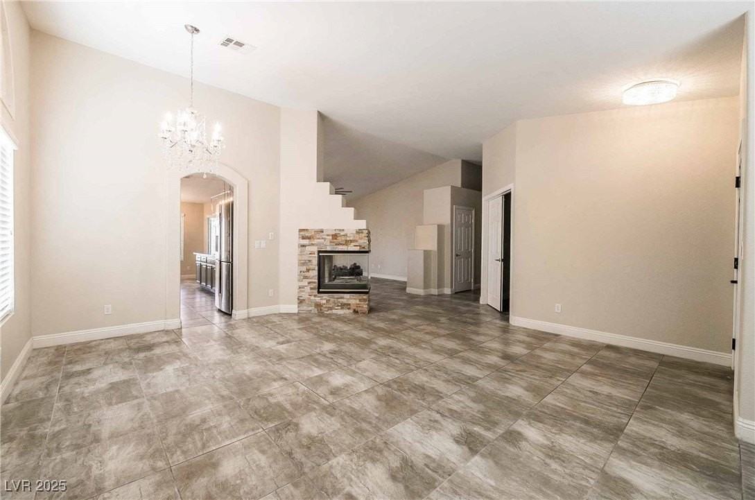 6324 Hill Haven Ave - Photo 3 of 22