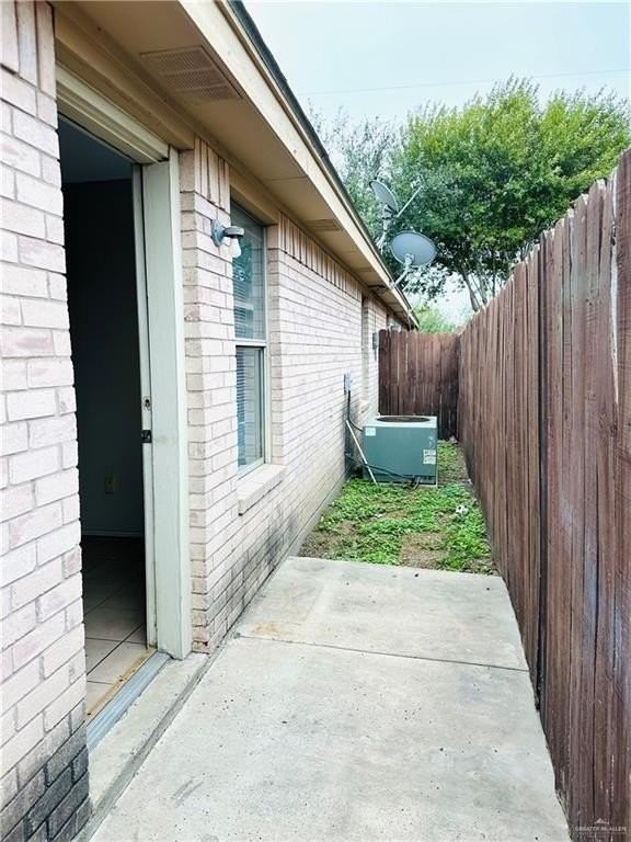 Wyndham Ave - Photo 6 of 10