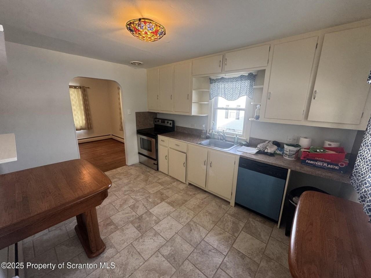 910 Bernard Ave - Photo 5 of 17