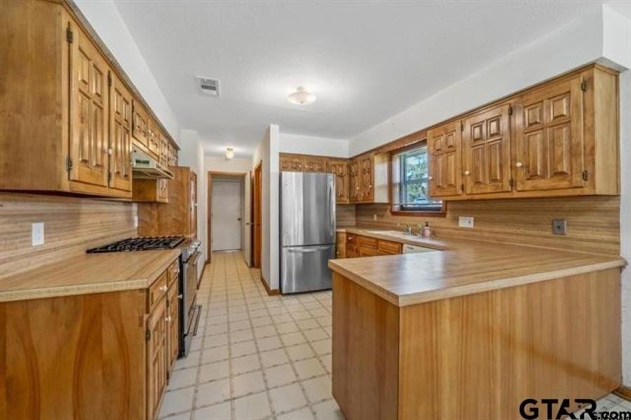 14885 Willowwood Dr - Photo 2 of 8