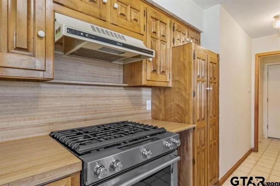 14885 Willowwood Dr - Photo 5 of 8