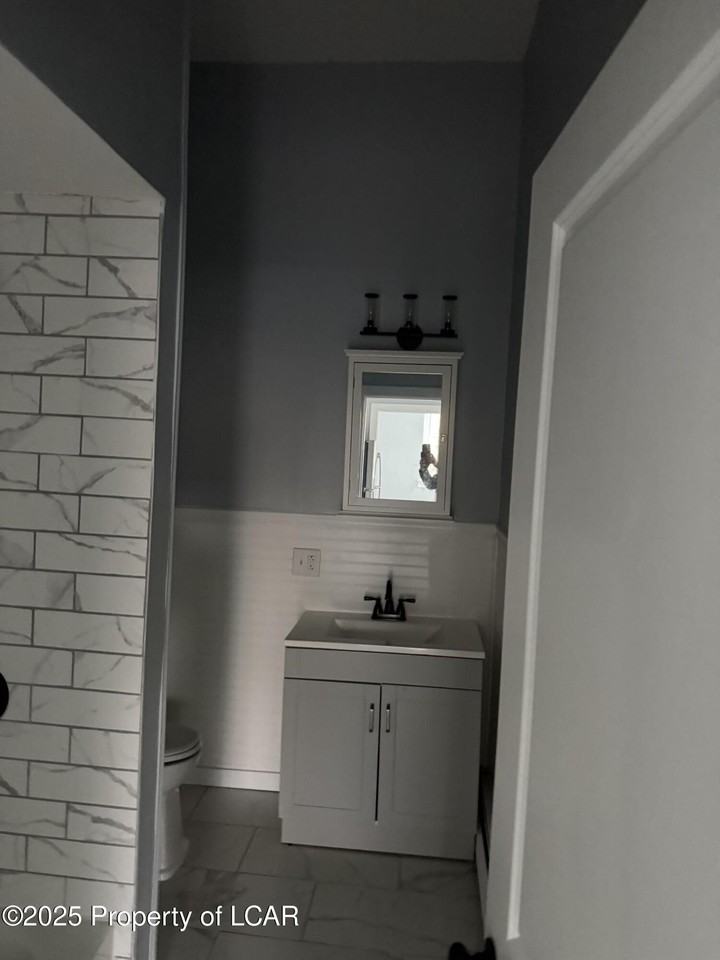 717 Mill Street - Photo 4 of 9