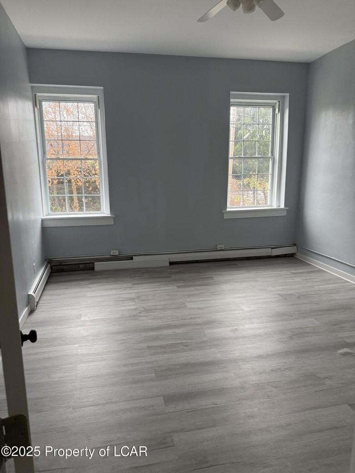 717 Mill Street - Photo 7 of 9