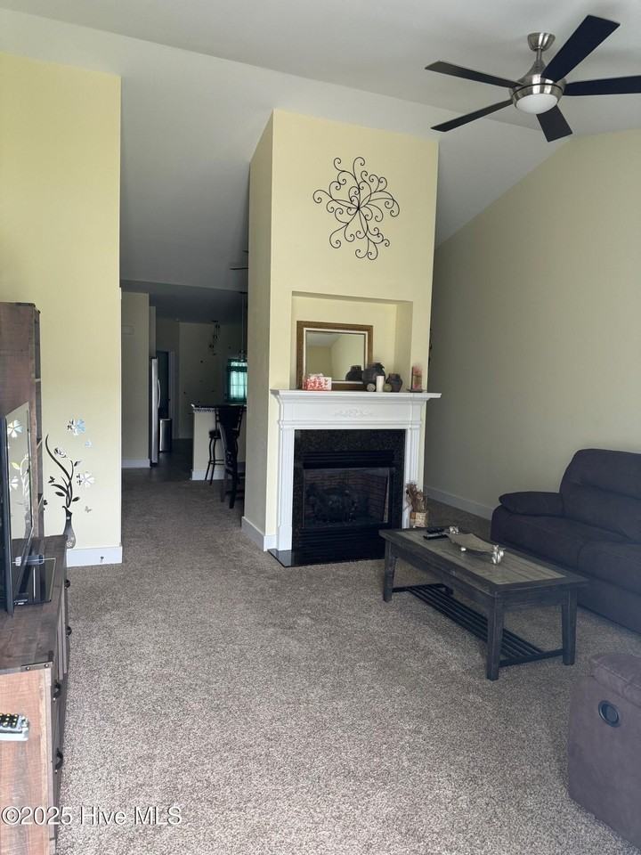 2132a Zemington Court #A - Photo 2 of 13