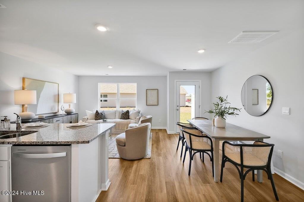 4118 4118 Hobblebush Drive unit: Bayshore - Photo 4 of 11