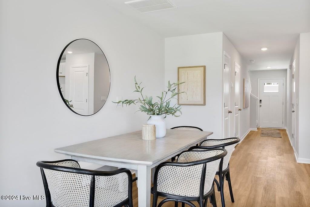 4118 4118 Hobblebush Drive unit: Bayshore - Photo 5 of 11