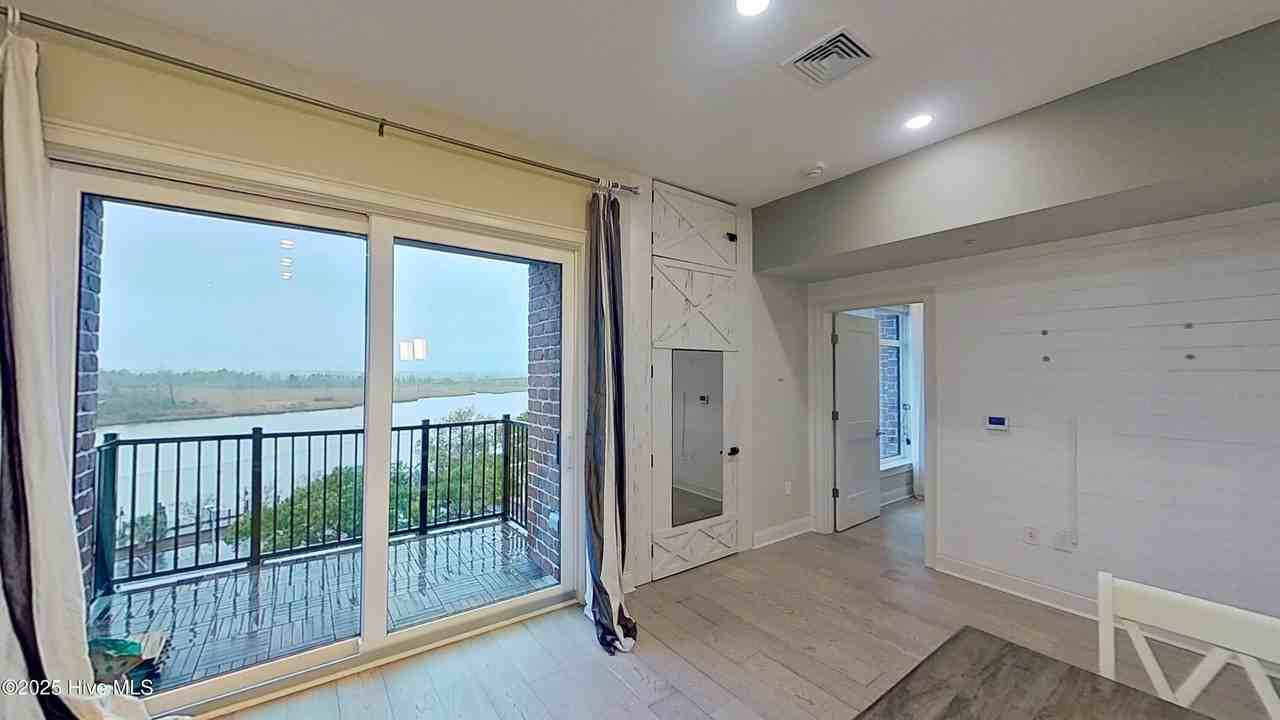 10 Grace St Apt 605 #605 - Photo 4 of 23