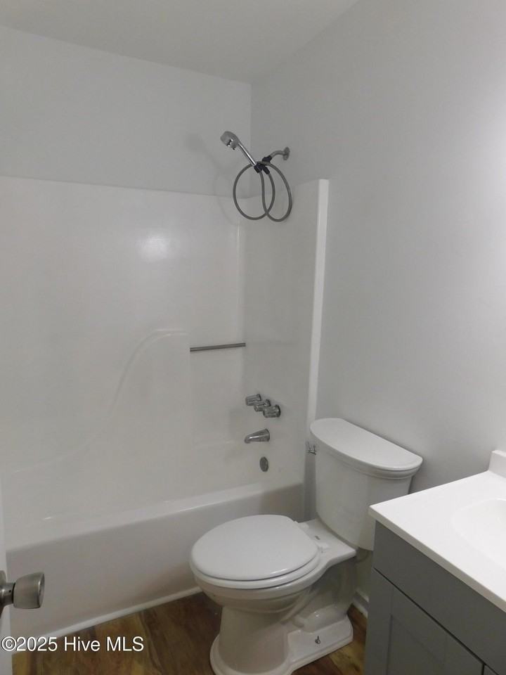 2005 Lennoxville Rd Unit B #B - Photo 7 of 9