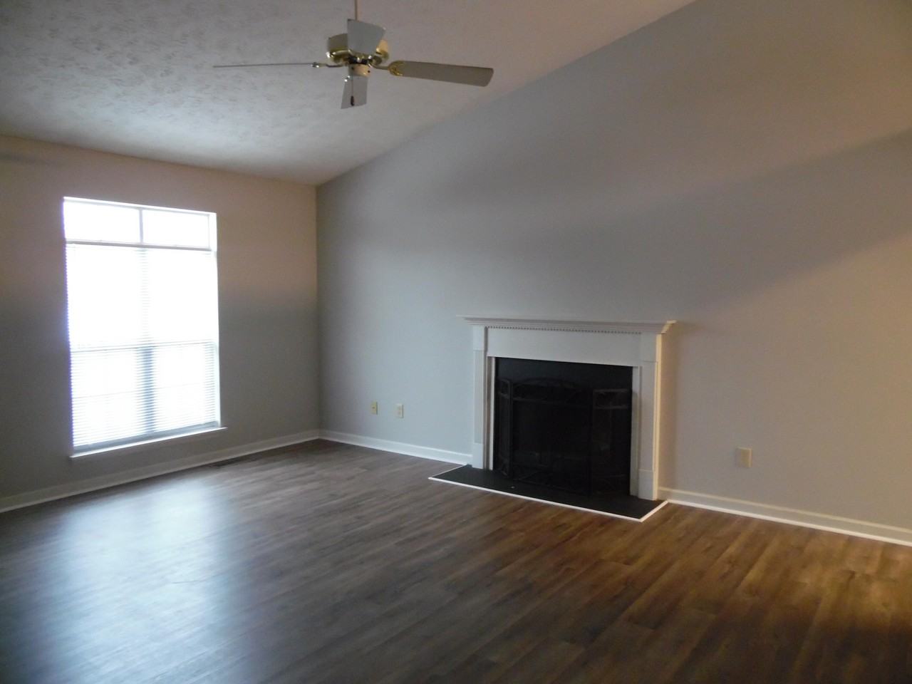 1108 Ledgebrook Ct - Photo 2 of 14