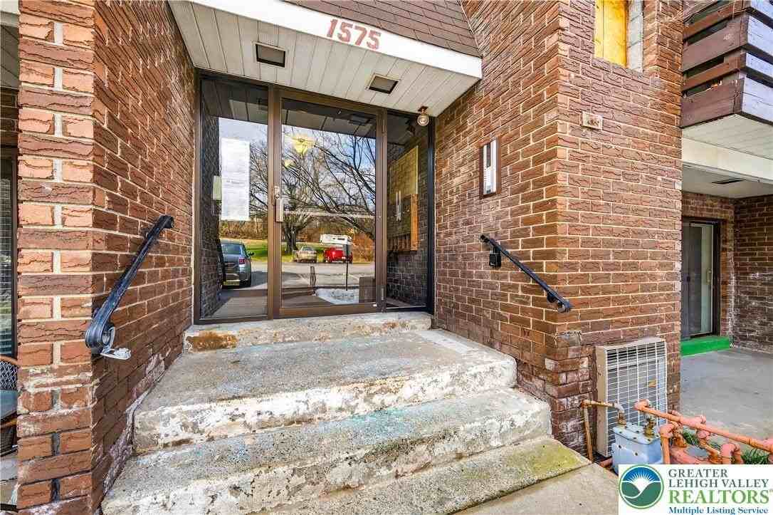 1575 Creekside Rd Apt A2 #A2 - Photo 2 of 26