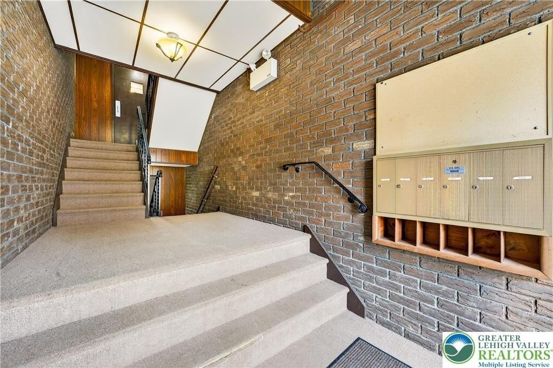 1575 Creekside Rd Apt A2 #A2 - Photo 3 of 26