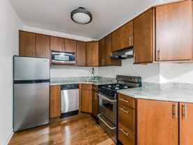 800 Hinman Ave - Photo 1 of 1