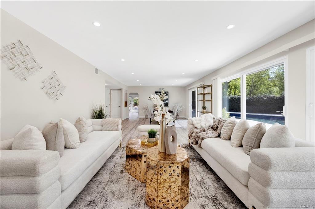 4665 Willens Avenue - Photo 2 of 8