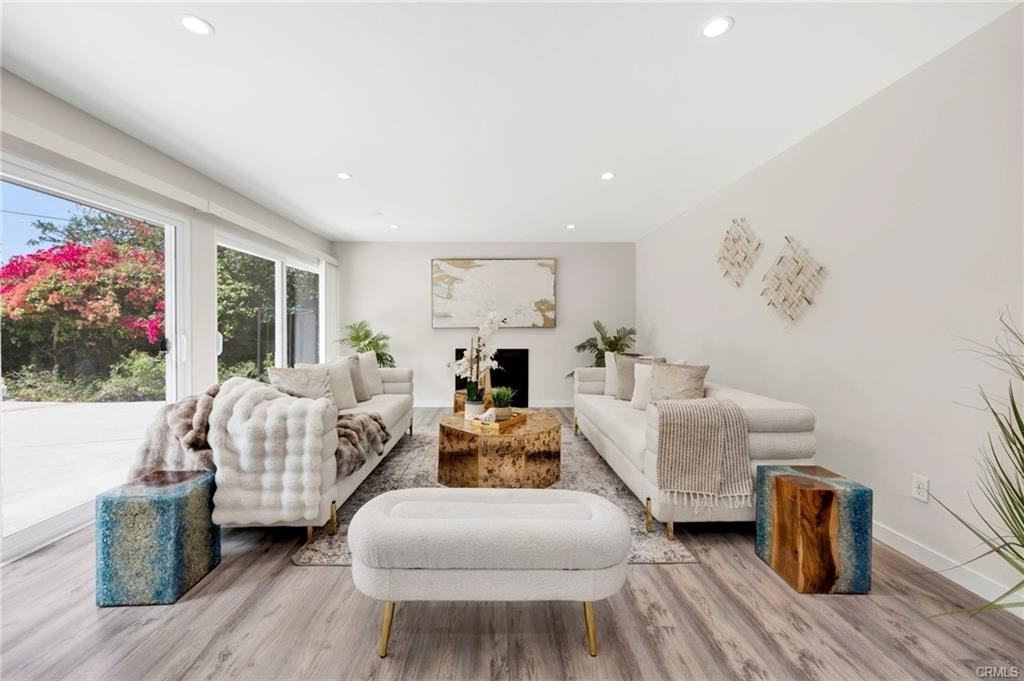 4665 Willens Avenue - Photo 4 of 8