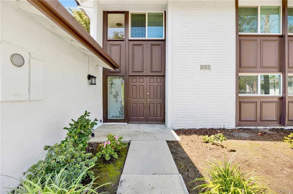 4665 Willens Avenue - Photo 7 of 8