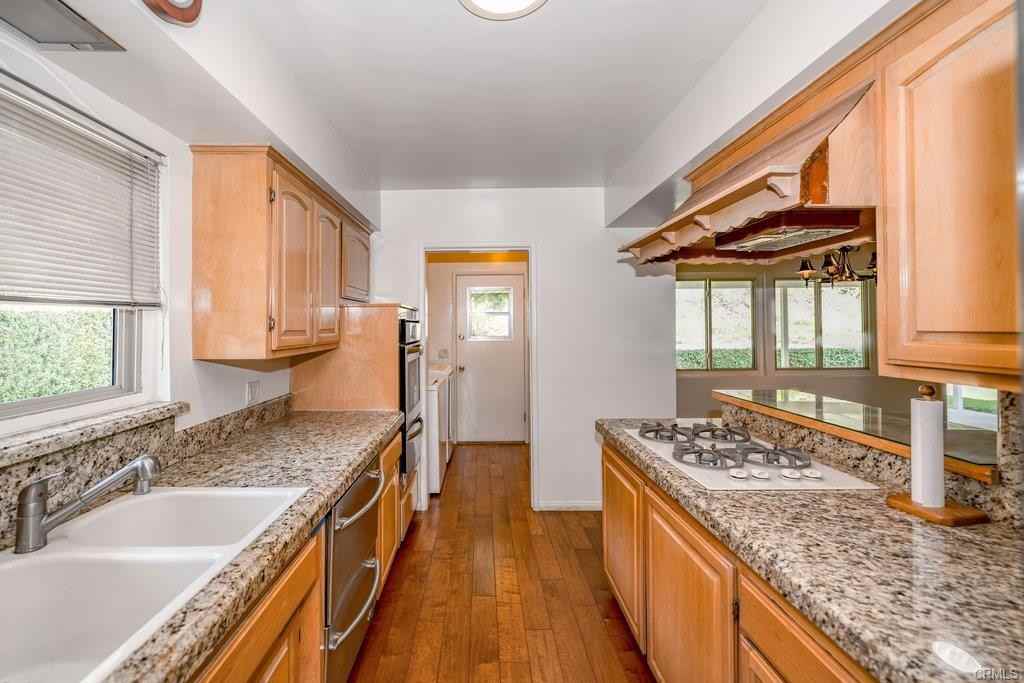 3547 Henrietta Avenue - Photo 2 of 8