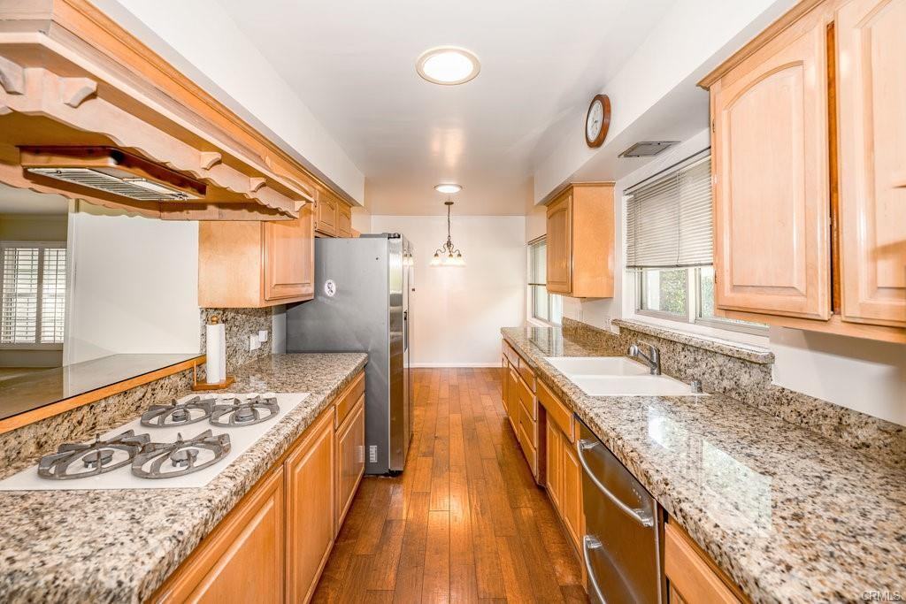 3547 Henrietta Avenue - Photo 3 of 8