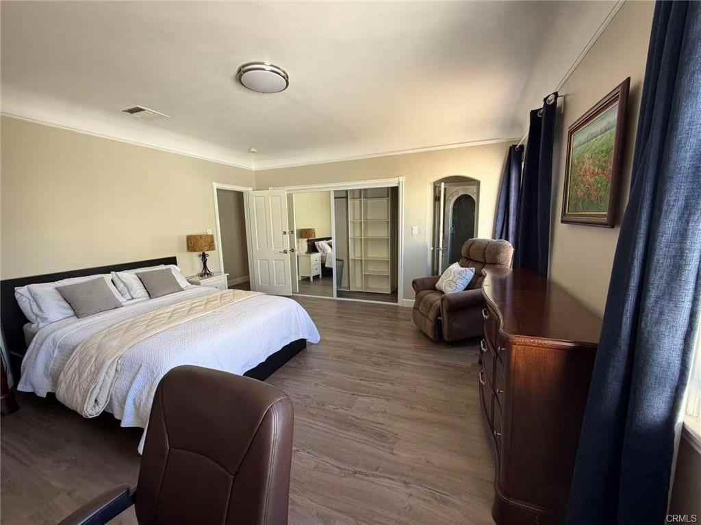 113 N Doheny Dr - Photo 4 of 8