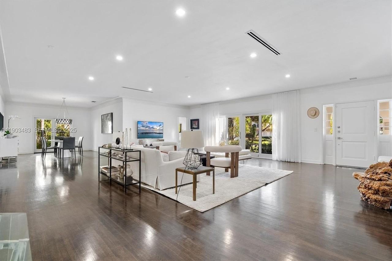 641 Island Rd - Photo 3 of 16