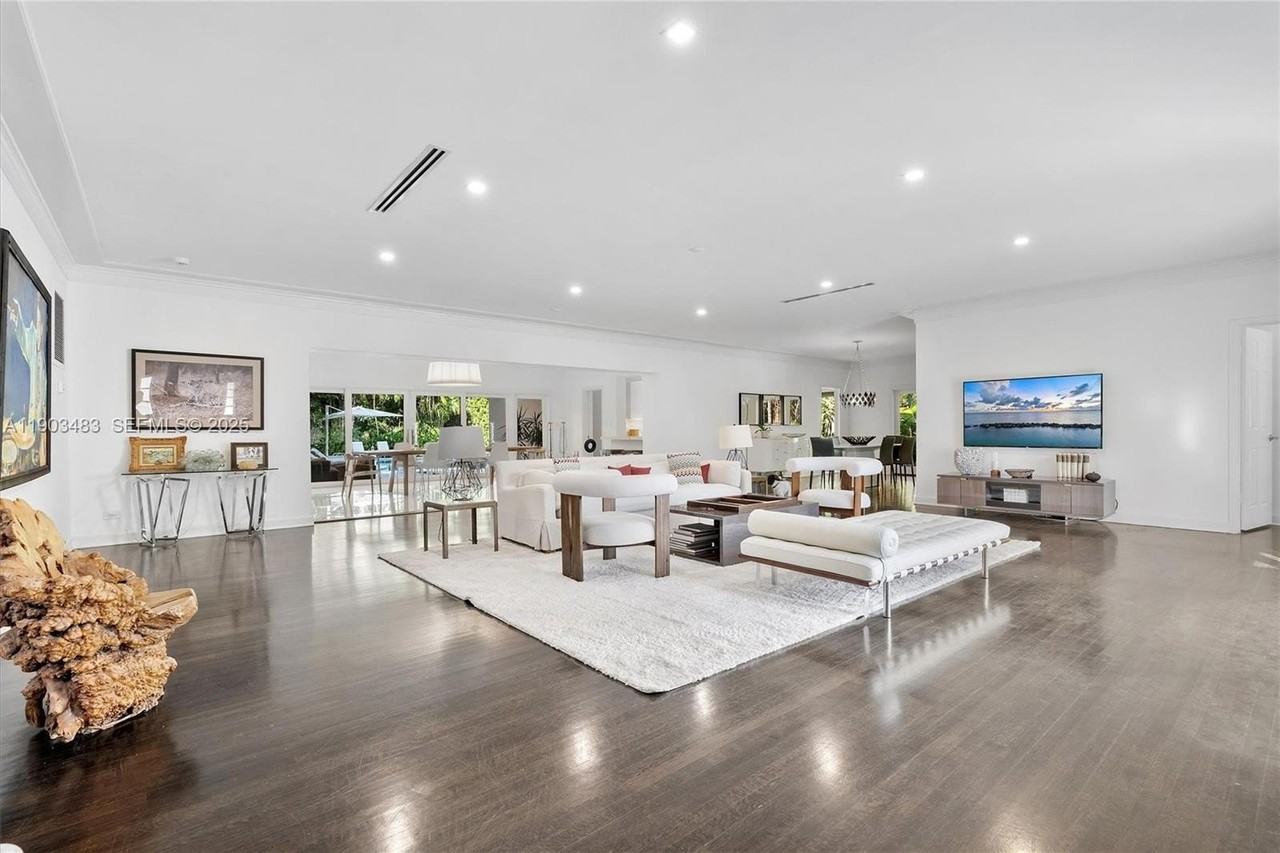 641 Island Rd - Photo 4 of 16