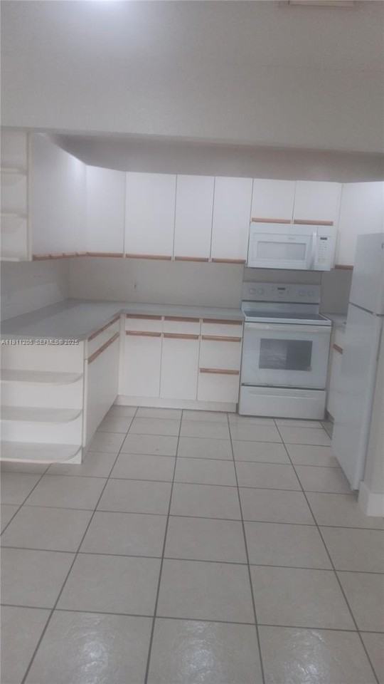 4104 Northwest 88th Avenue #2 - Photo 5 of 9