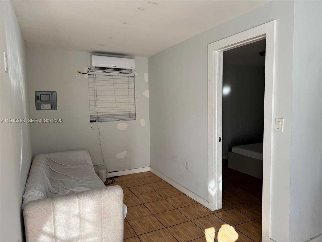 621 Nw 19th Ave #BACK - Photo 2 of 8