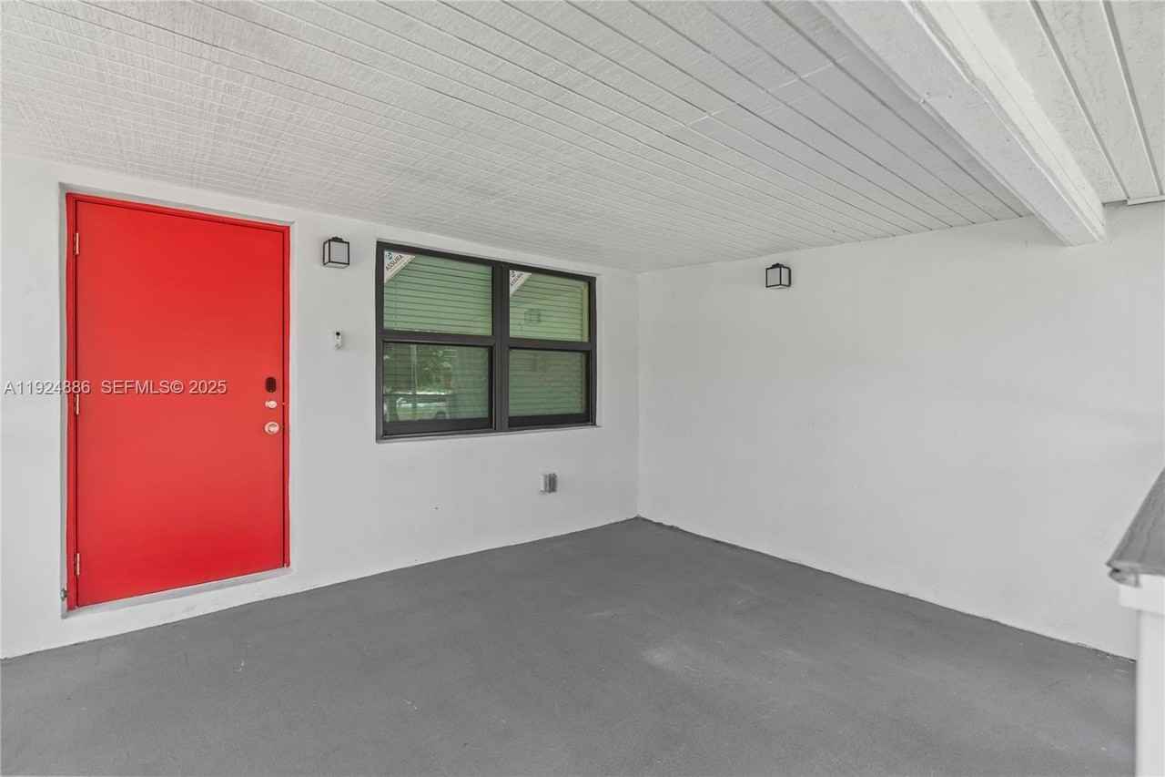 220 Nw 134th St - Photo 3 of 46