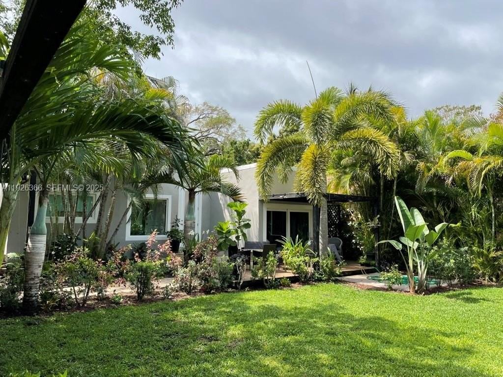 2654 Sw 25th Ter #0 - Photo 2 of 36