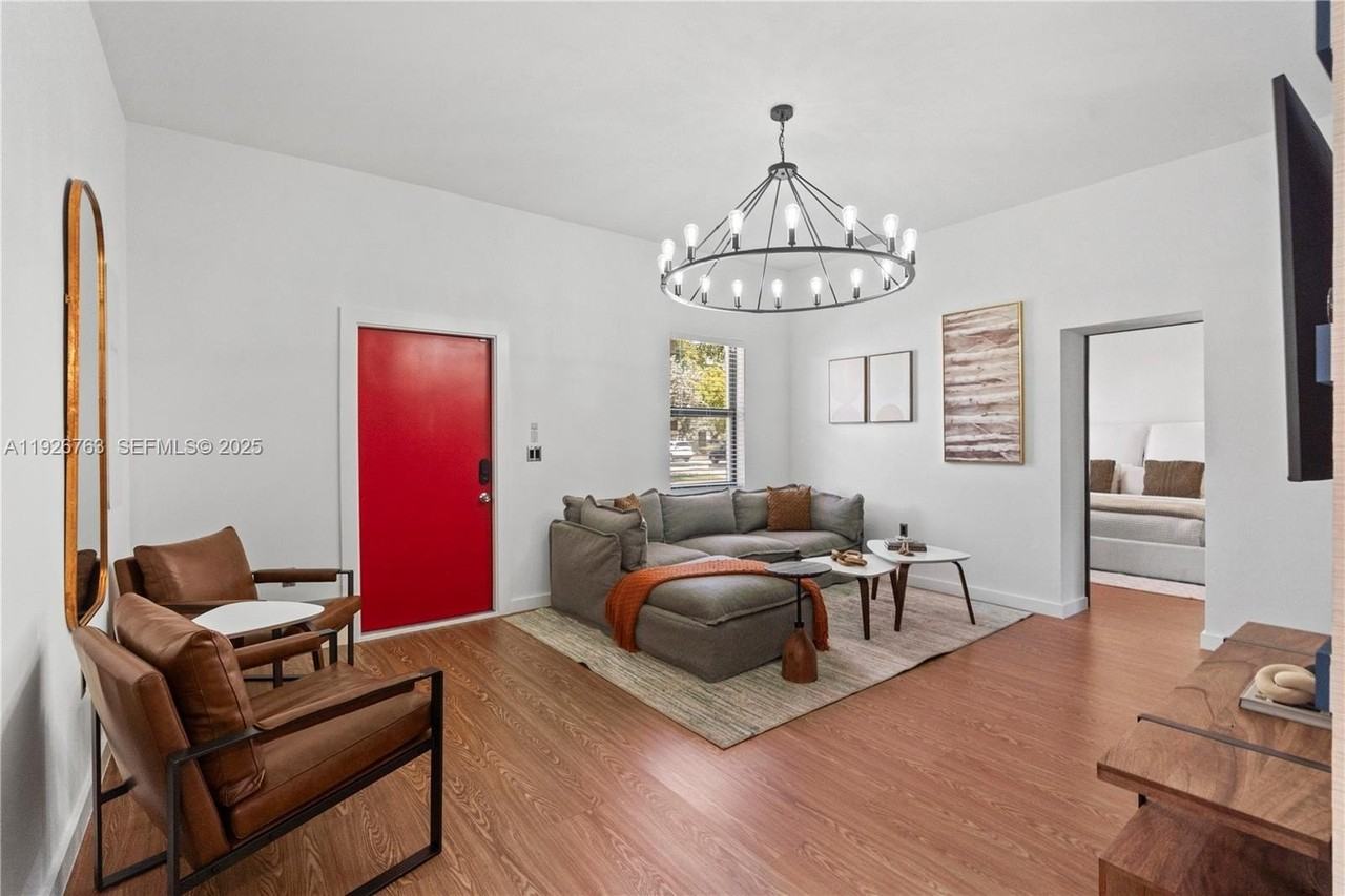 601 Sw 1st St - Photo 4 of 33