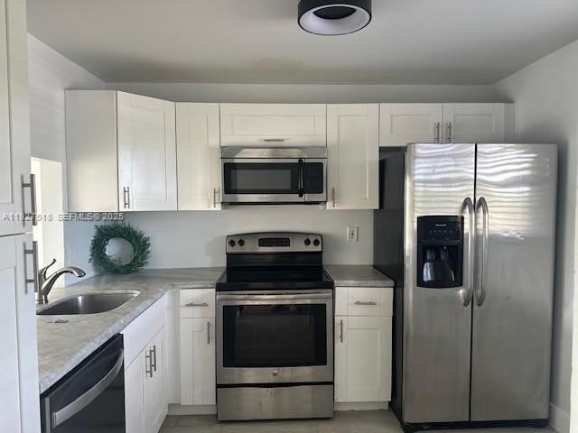 3905 North Nob Hill Road #304 - Photo 3 of 17