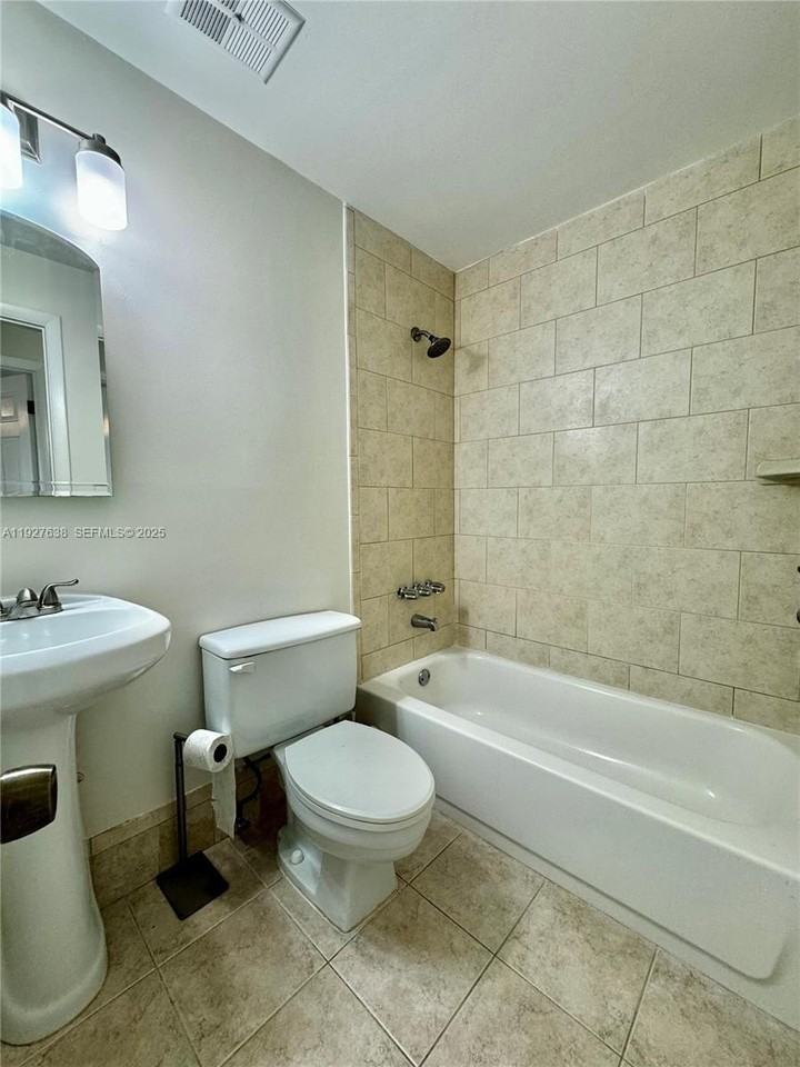 15430 Sw 82nd Ln #631 - Photo 6 of 12