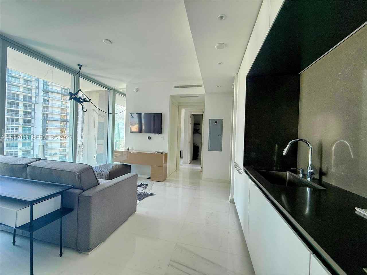 300 Biscayne Boulevard Way #3308W