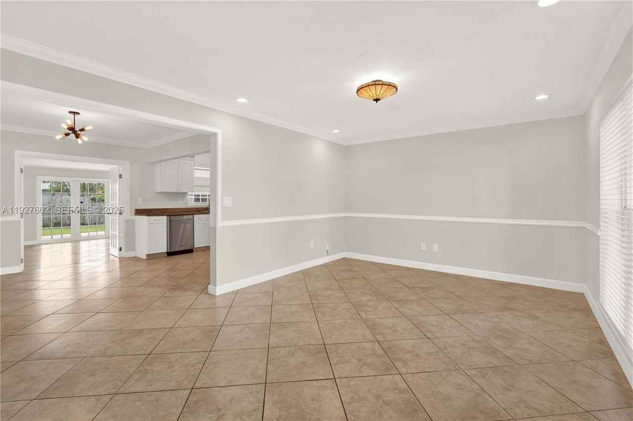 9312 Southwest 182nd Street #0 - Photo 4 of 35