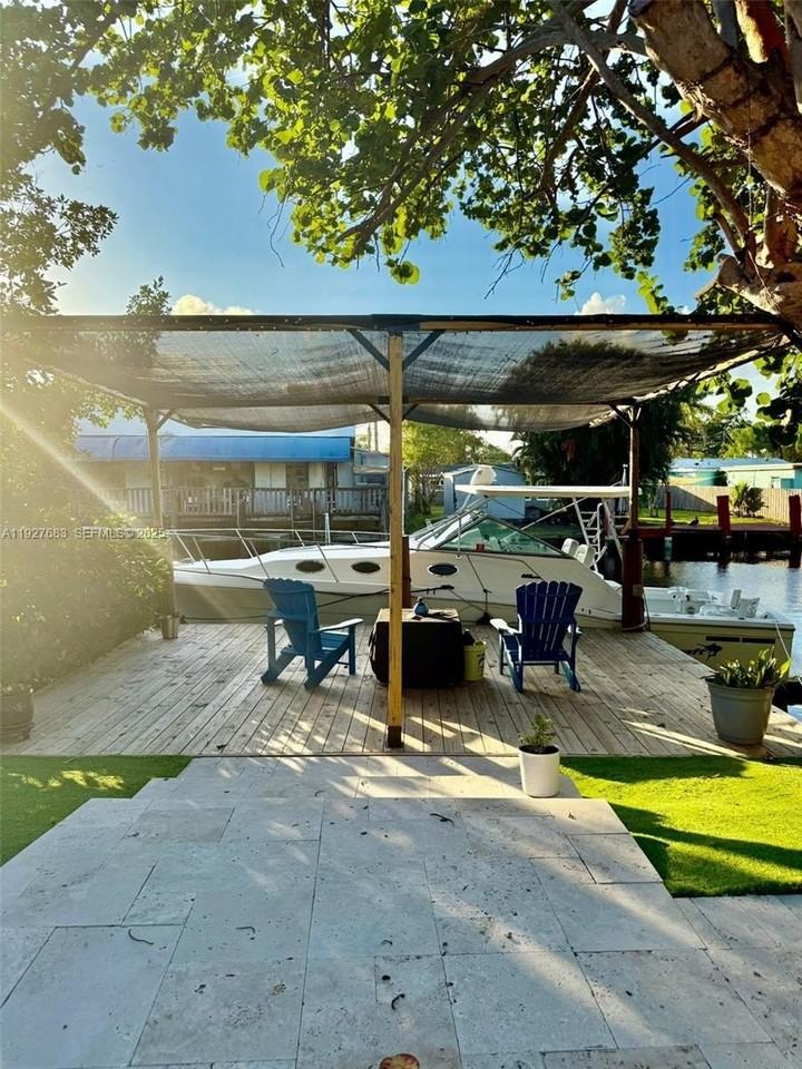 4721 Sw 34th Dr - Photo 2 of 37