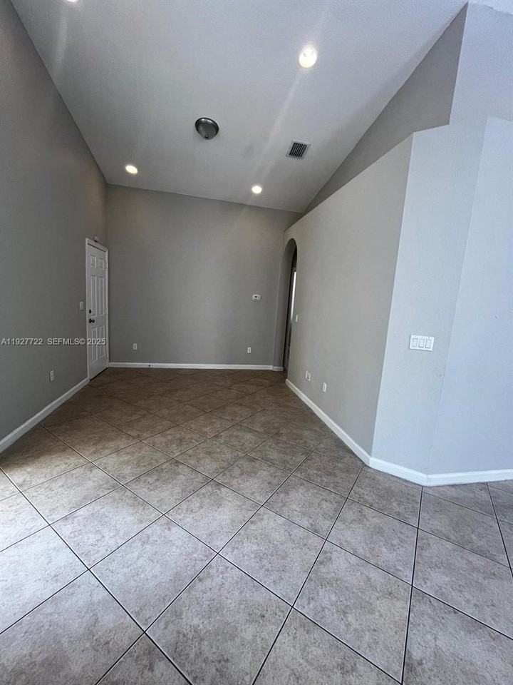 2219 Portofino Ave #0 - Photo 2 of 9