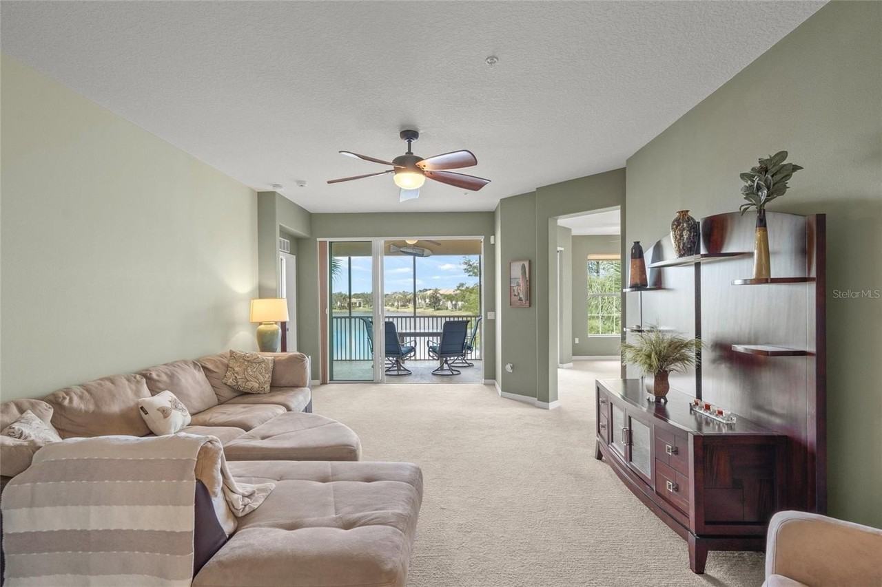 1274 Burgos Dr #1274 - Photo 4 of 50