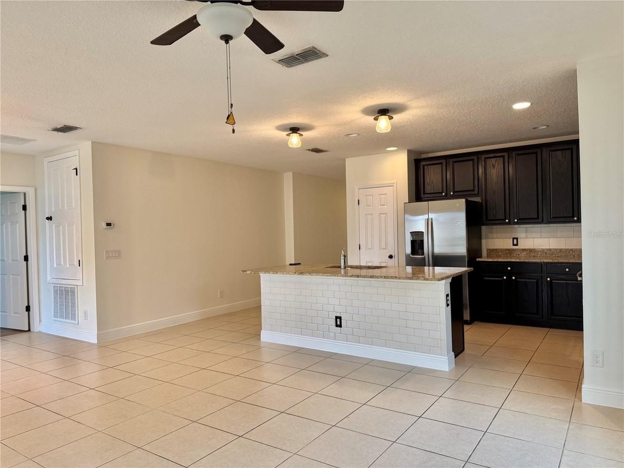 122 Andalusia Loop - Photo 3 of 24