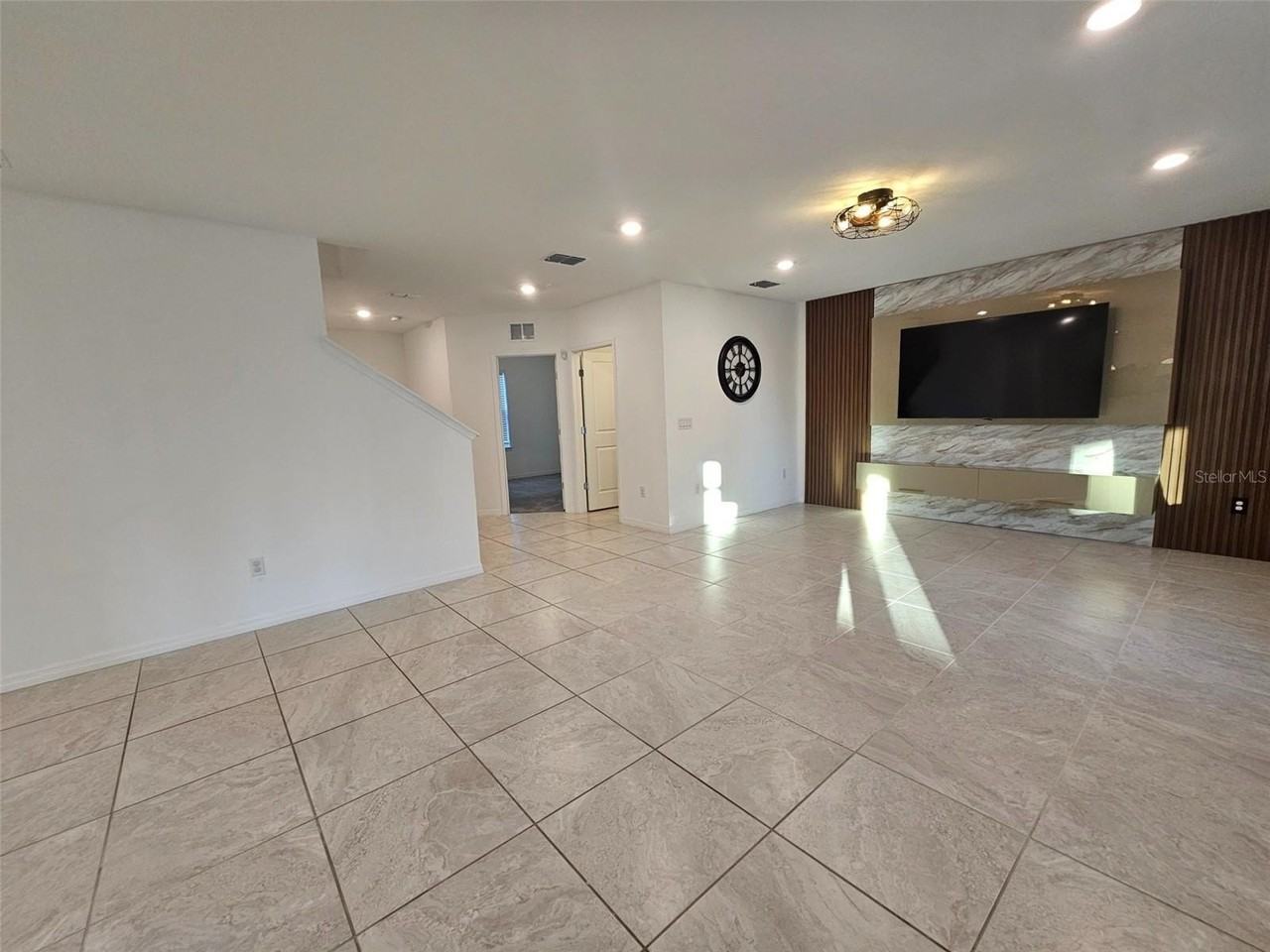 3928 Capri Coast Dr - Photo 7 of 37