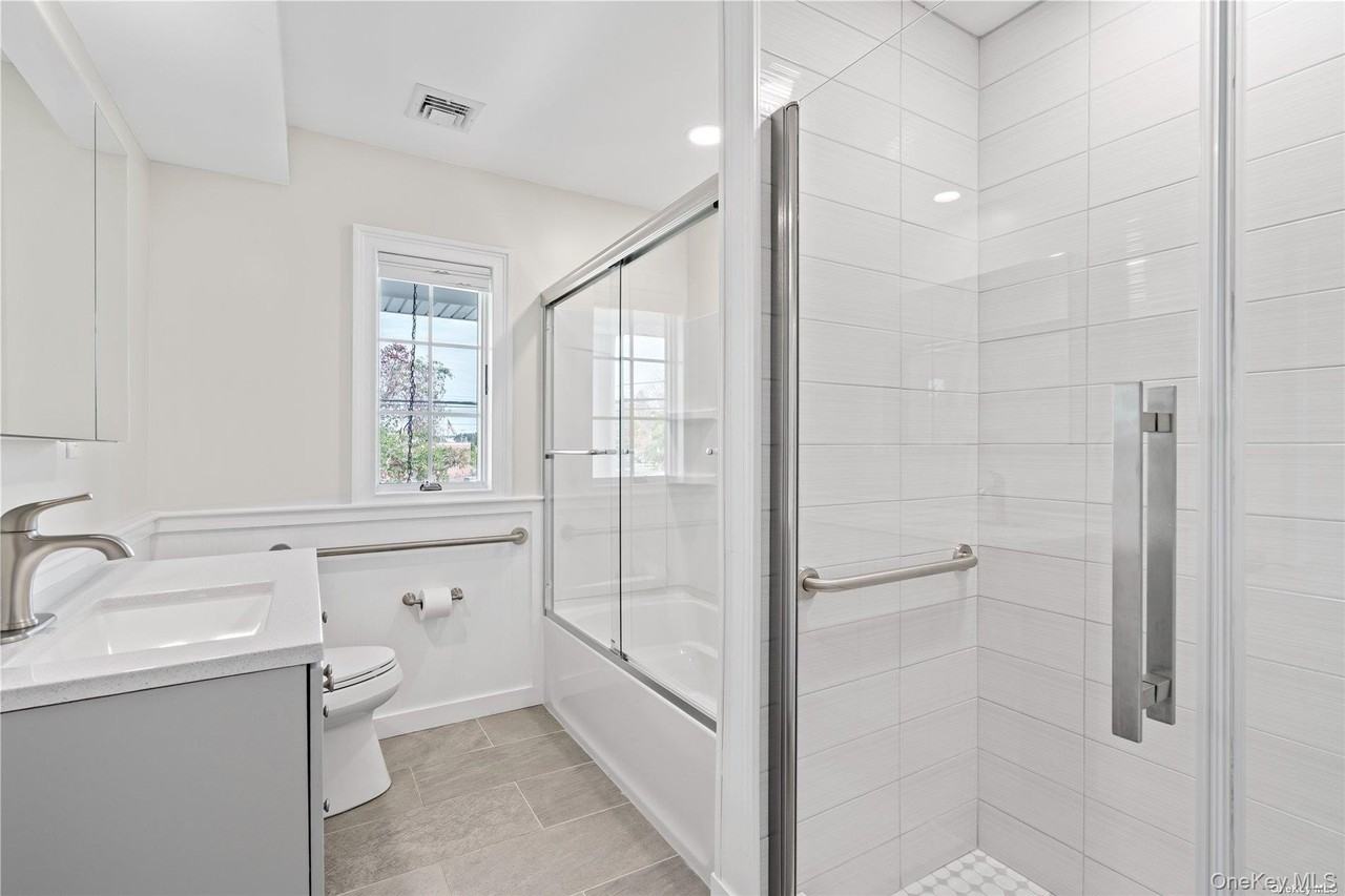 7 Pulaski Rd Apt 3 #3 - Photo 6 of 9