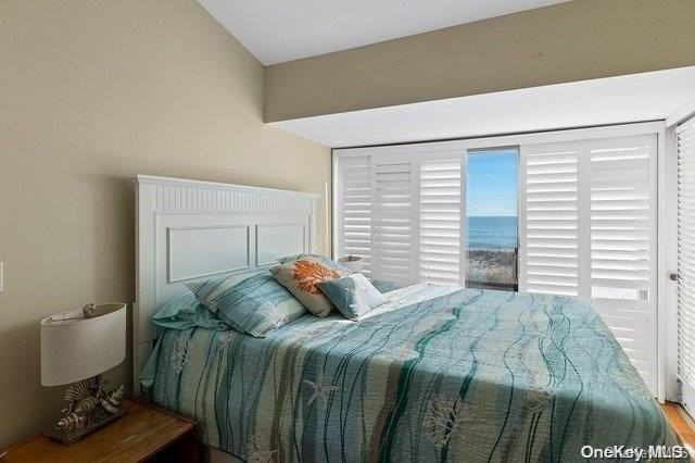 244 Cottage Walk - Photo 3 of 11