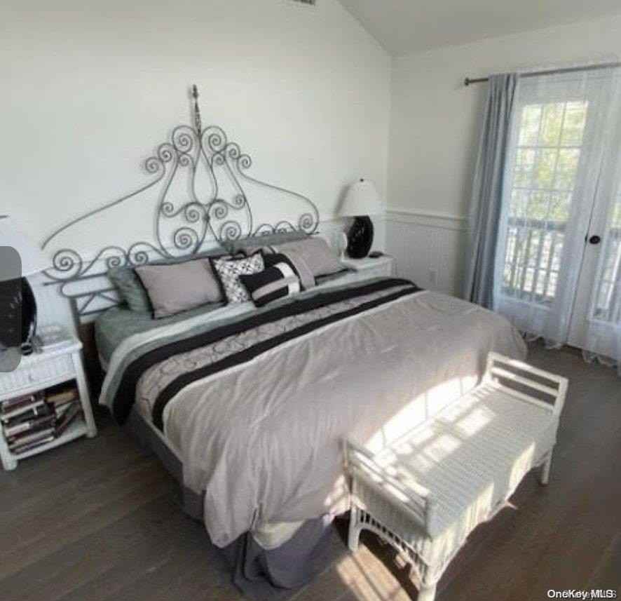 340 Surf Road - Photo 2 of 5