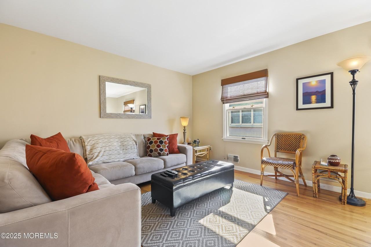 1001 Central Ave Apt 5 #5 - Photo 2 of 19