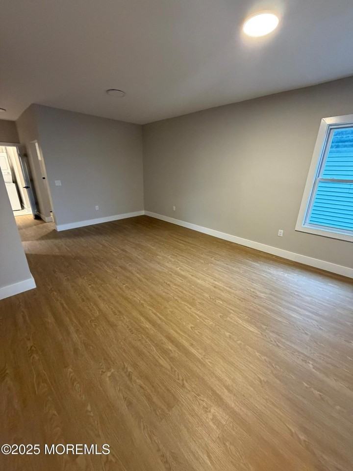 142 State St Apt 1 #1 - Photo 2 of 6