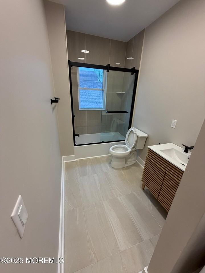 142 State St Apt 1 #1 - Photo 5 of 6