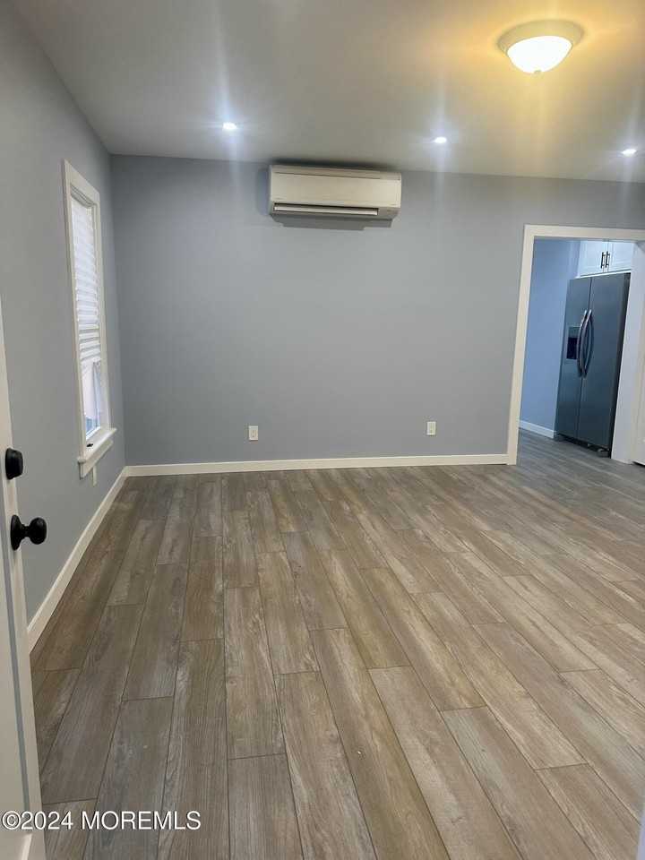 73 Church St - Photo 3 of 27